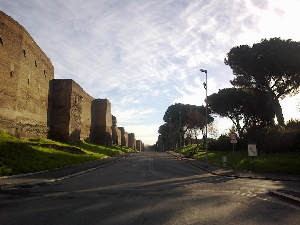 Готель Desiderio Di Roma Екстер'єр фото